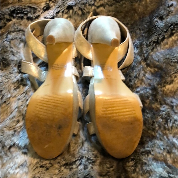 Light Gold Platform Heel - Picture 3 of 7